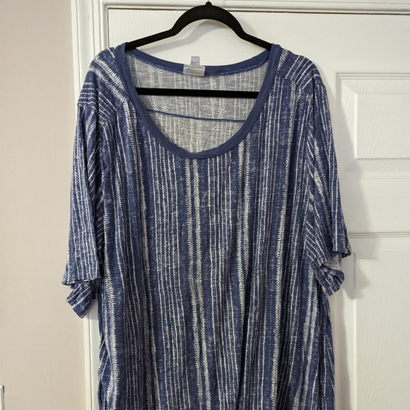 Lularoe Top - Picture 1 of 2
